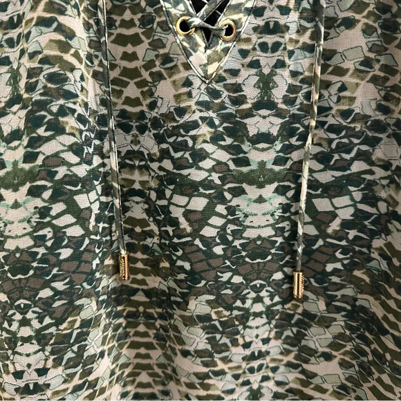 3 for $25 Guess python print top|  size XS - Picture 4 of 5